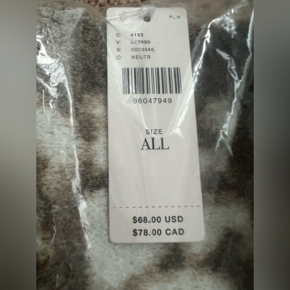 NWT new Anthropologie the Mariel scarf neutral pattern brown beige - Picture 10 of 17